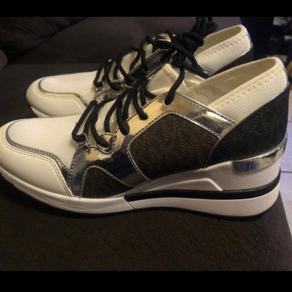 Michael Kors Shoes - Picture 3 of 3
